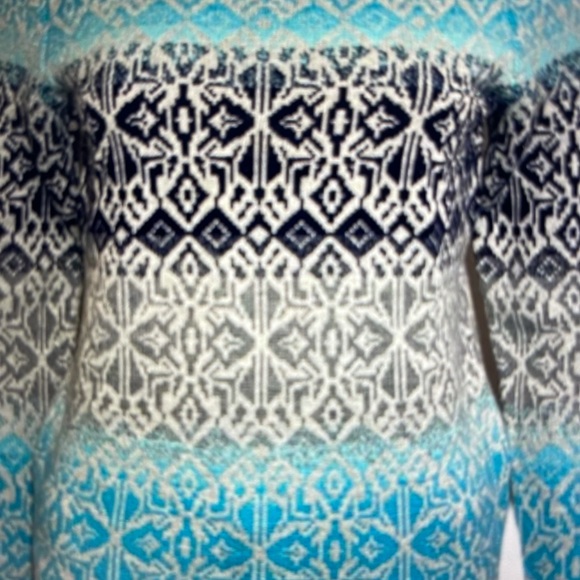 Talbots Nordic Lambswool blend crew neck sweater, matching scarf and gloves. EUC - Picture 2 of 7